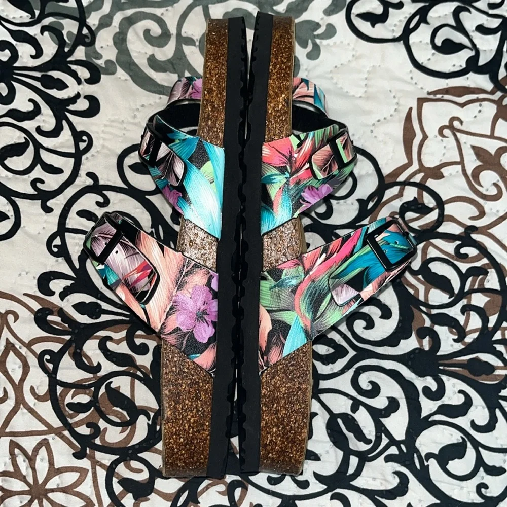 Viking Tropical Palm Print Sandals - Picture 6 of 6